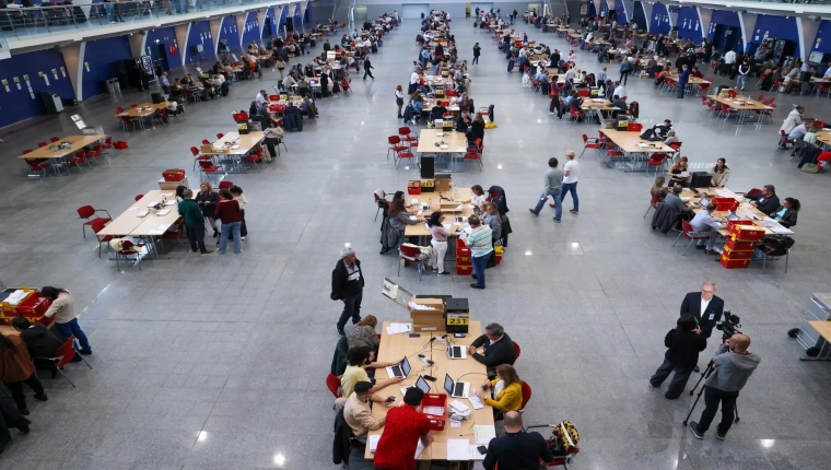 Votação dos emigrantes portugueses já atingiu metade do total de votos esperados para as legislativas de 2024