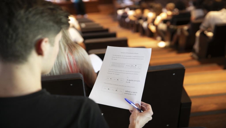 Há 87 cursos superiores com desemprego zero em Portugal