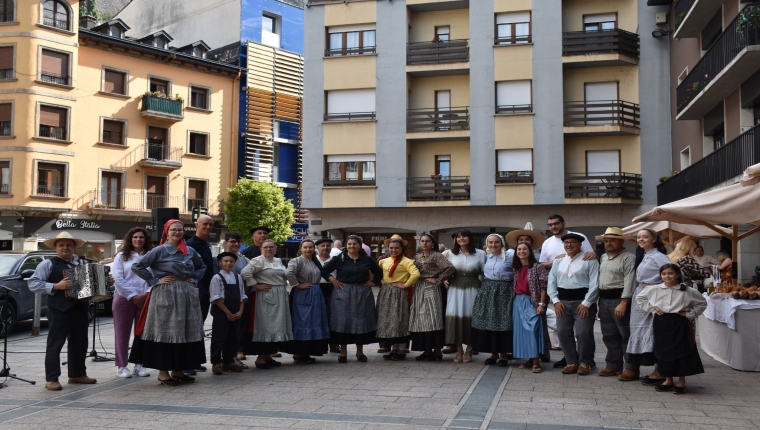 Grupo de Folclore Casa de Portugal recria mercado tradicional em Andorra