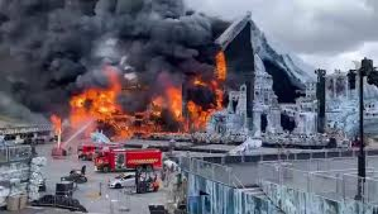 Incêndio atinge palco principal do Tomorrowland, mas festival mantém-se confirmado