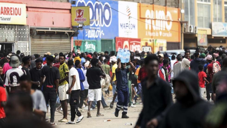 Tensão Cresce em Luanda: Cinco Mortos e Mais de Mil Detidos em Protestos Contra Custo de Vida