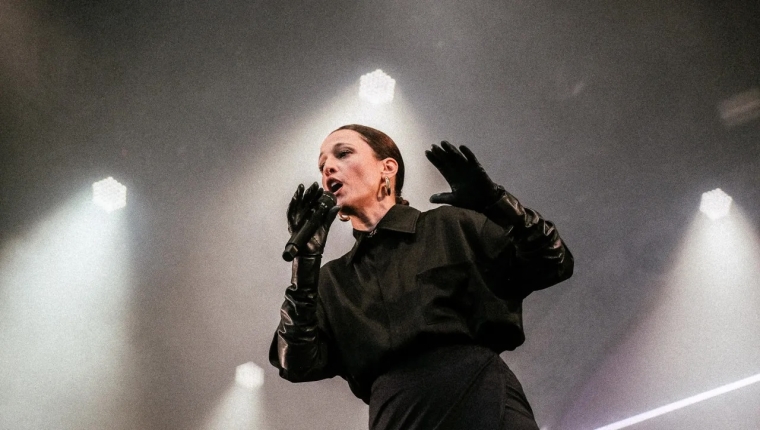 Carminho entre convidados de novo disco de Rosalía “Lux”