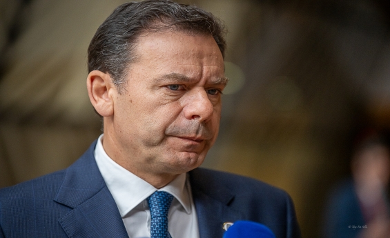 UE/Cimeira: PM diz que reforçar a competitividade só é possível com mercado único da energia